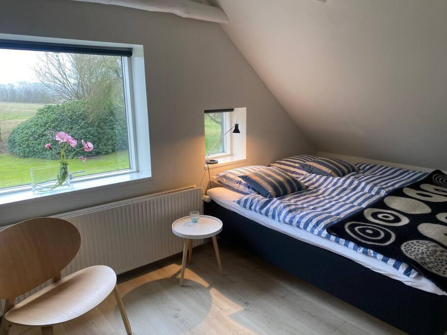 Skont Hus Pa Landet Taet Pa Billund Villa Give Exteriör bild